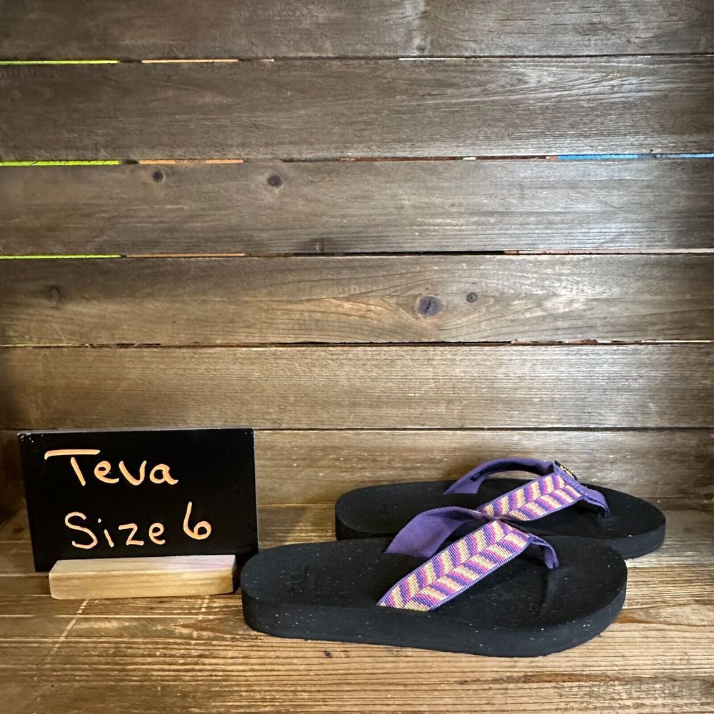New NWT Womens Teva ReFlip Purple Thong Flip Flops‎ Sandals Size 6 M